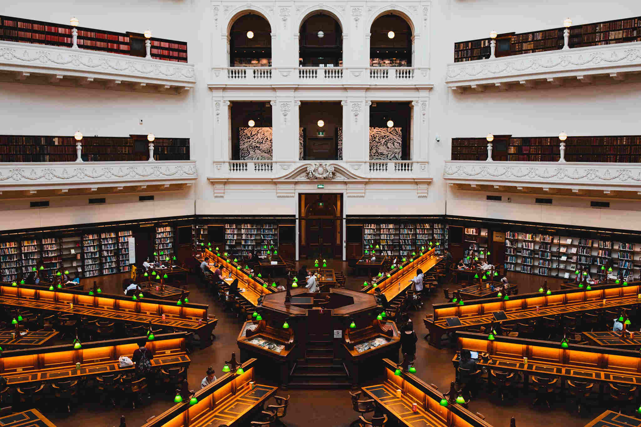 State library. Библиотека Виктории Мельбурн. Национальная библиотека в Мельбурне. Университет Карлтон. Школьная библиотека в Мельбурне.